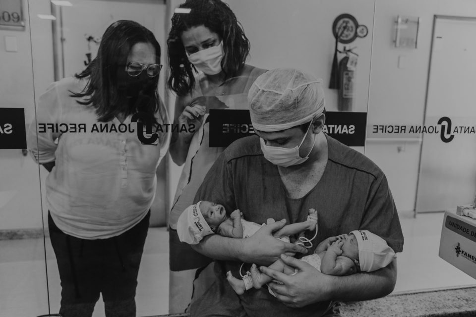 NASCIMENTO DE LUÍSA E CECÍLIA